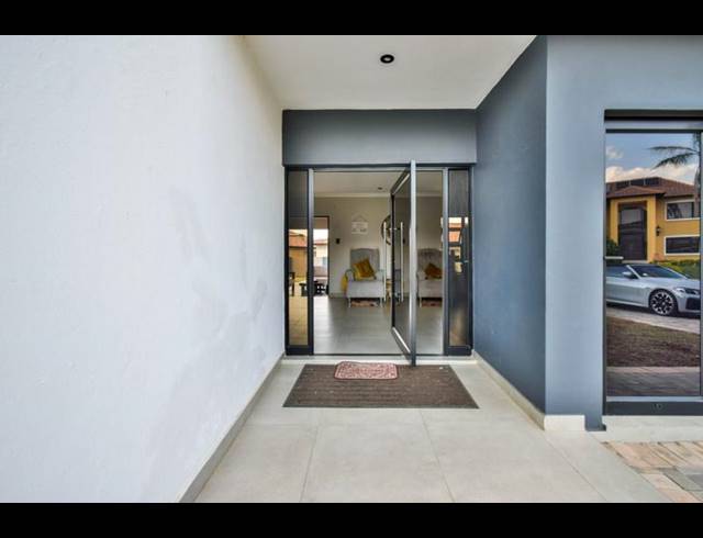 6 BEDROOM HOUSE FOR SALE IN SAVANNAH COUNTRY ESTATE